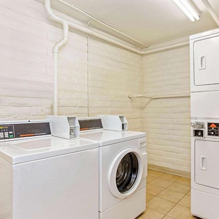 La Quinta Inn By Wyndham Orlando Airport West Bagian luar foto
